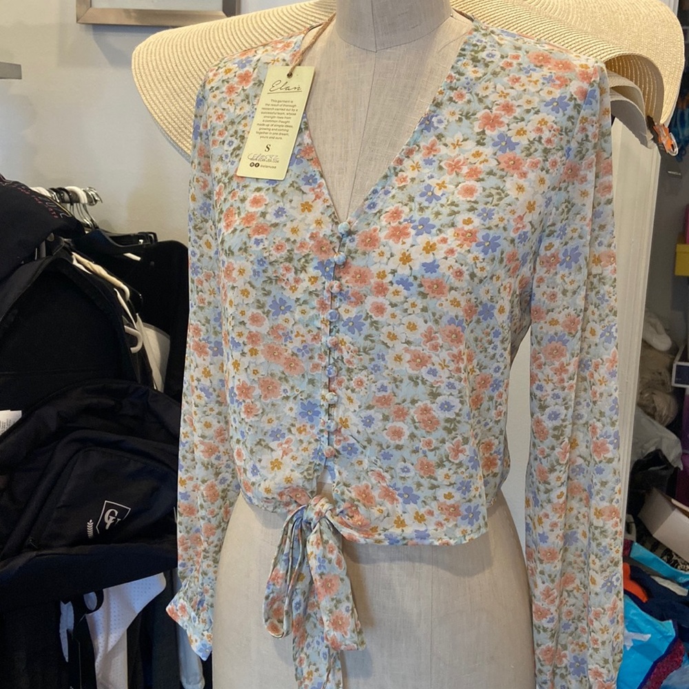 Long sleeve floral chiffon crop top